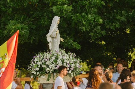 Aš jus vedu ir myliu(Terezia Gažiova)